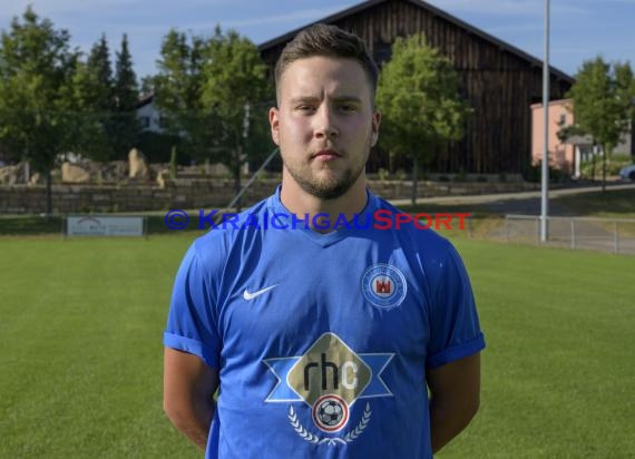 Mannschaftsfoto Saison 2019/20 Fussball Sinsheim - SV Adelshofen (© Kraichgausport / Loerz)